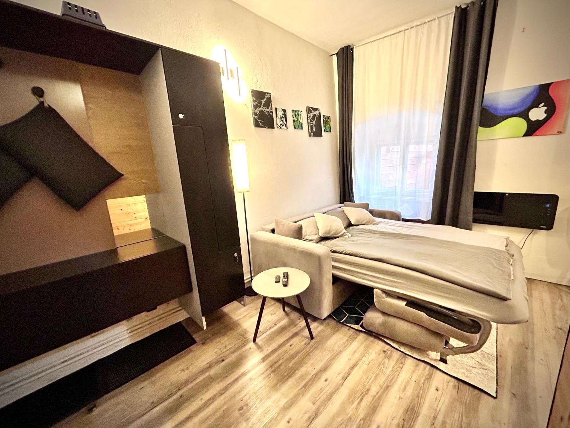 K&h Apartment *